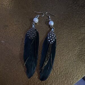 Elegant Black Feather Earrings